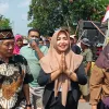 Sedikitnya 2 Ribu Warga Antar Purwati Daftar Bakal Calon Kepala Desa Pamutih