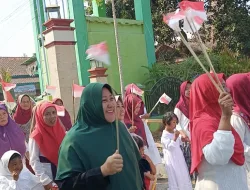 Ratusan Warga Iringi Cumul Daftar Bakal Calon Kades Kebandaran, Emak-Emak Kompak Serukan “Lanjutkan”