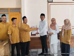 Suasana Sepi, Mahalul Fahmi Tetap Maju Pilkades Karangbrai: Tampak Tak Bergairah Saat Daftar Kembali